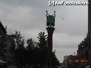[P11] Copenhaga - Coloana cu cei doi trompeţi.  » foto by iulianic
 - 
<span class="allrVoted glyphicon glyphicon-heart hidden" id="av488142"></span>
<a class="m-l-10 hidden" id="sv488142" onclick="voting_Foto_DelVot(,488142,4424)" role="button">șterge vot <span class="glyphicon glyphicon-remove"></span></a>
<a id="v9488142" class=" c-red"  onclick="voting_Foto_SetVot(488142)" role="button"><span class="glyphicon glyphicon-heart-empty"></span> <b>LIKE</b> = Votează poza</a> <img class="hidden"  id="f488142W9" src="/imagini/loader.gif" border="0" /><span class="AjErrMes hidden" id="e488142ErM"></span>