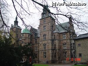 [P51] Palatul Rosenborg » foto by abancor
 - 
<span class="allrVoted glyphicon glyphicon-heart hidden" id="av417595"></span>
<a class="m-l-10 hidden" id="sv417595" onclick="voting_Foto_DelVot(,417595,4424)" role="button">șterge vot <span class="glyphicon glyphicon-remove"></span></a>
<a id="v9417595" class=" c-red"  onclick="voting_Foto_SetVot(417595)" role="button"><span class="glyphicon glyphicon-heart-empty"></span> <b>LIKE</b> = Votează poza</a> <img class="hidden"  id="f417595W9" src="/imagini/loader.gif" border="0" /><span class="AjErrMes hidden" id="e417595ErM"></span>