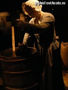 [P07] femeie din ceara care pe vremuri amesteca ingredientele berii » foto by zpedro*
 - 
<span class="allrVoted glyphicon glyphicon-heart hidden" id="av118119"></span>
<a class="m-l-10 hidden" id="sv118119" onclick="voting_Foto_DelVot(,118119,4424)" role="button">șterge vot <span class="glyphicon glyphicon-remove"></span></a>
<a id="v9118119" class=" c-red"  onclick="voting_Foto_SetVot(118119)" role="button"><span class="glyphicon glyphicon-heart-empty"></span> <b>LIKE</b> = Votează poza</a> <img class="hidden"  id="f118119W9" src="/imagini/loader.gif" border="0" /><span class="AjErrMes hidden" id="e118119ErM"></span>