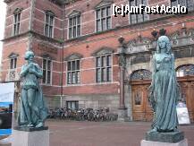[P06] Hamlet si Ofelia lui, in fata garii din Helsingor » foto by roxanai
 - 
<span class="allrVoted glyphicon glyphicon-heart hidden" id="av186964"></span>
<a class="m-l-10 hidden" id="sv186964" onclick="voting_Foto_DelVot(,186964,4424)" role="button">șterge vot <span class="glyphicon glyphicon-remove"></span></a>
<a id="v9186964" class=" c-red"  onclick="voting_Foto_SetVot(186964)" role="button"><span class="glyphicon glyphicon-heart-empty"></span> <b>LIKE</b> = Votează poza</a> <img class="hidden"  id="f186964W9" src="/imagini/loader.gif" border="0" /><span class="AjErrMes hidden" id="e186964ErM"></span>