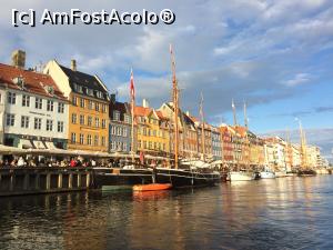 [P16] Portul Nyhavn cu casele lui colorate. În 3 dintre ele a locuit și Andersen.  » foto by Aurici
 - 
<span class="allrVoted glyphicon glyphicon-heart hidden" id="av792249"></span>
<a class="m-l-10 hidden" id="sv792249" onclick="voting_Foto_DelVot(,792249,4424)" role="button">șterge vot <span class="glyphicon glyphicon-remove"></span></a>
<a id="v9792249" class=" c-red"  onclick="voting_Foto_SetVot(792249)" role="button"><span class="glyphicon glyphicon-heart-empty"></span> <b>LIKE</b> = Votează poza</a> <img class="hidden"  id="f792249W9" src="/imagini/loader.gif" border="0" /><span class="AjErrMes hidden" id="e792249ErM"></span>