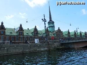 [P56] Bursa de Valori din Copenhaga » foto by ileanaxperta*
 - 
<span class="allrVoted glyphicon glyphicon-heart hidden" id="av602825"></span>
<a class="m-l-10 hidden" id="sv602825" onclick="voting_Foto_DelVot(,602825,4424)" role="button">șterge vot <span class="glyphicon glyphicon-remove"></span></a>
<a id="v9602825" class=" c-red"  onclick="voting_Foto_SetVot(602825)" role="button"><span class="glyphicon glyphicon-heart-empty"></span> <b>LIKE</b> = Votează poza</a> <img class="hidden"  id="f602825W9" src="/imagini/loader.gif" border="0" /><span class="AjErrMes hidden" id="e602825ErM"></span>