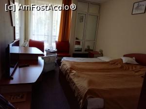 [P01] Camera primitoare cu minibar funcțional-a fost cald în cameră » foto by CATAAS
 - 
<span class="allrVoted glyphicon glyphicon-heart hidden" id="av1148506"></span>
<a class="m-l-10 hidden" id="sv1148506" onclick="voting_Foto_DelVot(,1148506,4437)" role="button">șterge vot <span class="glyphicon glyphicon-remove"></span></a>
<a id="v91148506" class=" c-red"  onclick="voting_Foto_SetVot(1148506)" role="button"><span class="glyphicon glyphicon-heart-empty"></span> <b>LIKE</b> = Votează poza</a> <img class="hidden"  id="f1148506W9" src="/imagini/loader.gif" border="0" /><span class="AjErrMes hidden" id="e1148506ErM"></span>