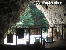 [P03] Intrare P Polovragi vazuta din interior » foto by mirelutza
 - 
<span class="allrVoted glyphicon glyphicon-heart hidden" id="av46081"></span>
<a class="m-l-10 hidden" id="sv46081" onclick="voting_Foto_DelVot(,46081,4440)" role="button">șterge vot <span class="glyphicon glyphicon-remove"></span></a>
<a id="v946081" class=" c-red"  onclick="voting_Foto_SetVot(46081)" role="button"><span class="glyphicon glyphicon-heart-empty"></span> <b>LIKE</b> = Votează poza</a> <img class="hidden"  id="f46081W9" src="/imagini/loader.gif" border="0" /><span class="AjErrMes hidden" id="e46081ErM"></span>