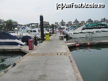 [P01] Portul din Phuket » foto by thomas_cristi
 - 
<span class="allrVoted glyphicon glyphicon-heart hidden" id="av483432"></span>
<a class="m-l-10 hidden" id="sv483432" onclick="voting_Foto_DelVot(,483432,4448)" role="button">șterge vot <span class="glyphicon glyphicon-remove"></span></a>
<a id="v9483432" class=" c-red"  onclick="voting_Foto_SetVot(483432)" role="button"><span class="glyphicon glyphicon-heart-empty"></span> <b>LIKE</b> = Votează poza</a> <img class="hidden"  id="f483432W9" src="/imagini/loader.gif" border="0" /><span class="AjErrMes hidden" id="e483432ErM"></span>