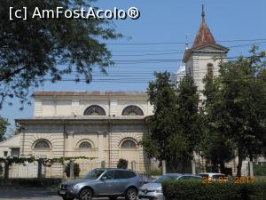 [P36] Galați - Biserica Romano-Catolica Sf. Anton.  » foto by iulianic
 - 
<span class="allrVoted glyphicon glyphicon-heart hidden" id="av883646"></span>
<a class="m-l-10 hidden" id="sv883646" onclick="voting_Foto_DelVot(,883646,4457)" role="button">șterge vot <span class="glyphicon glyphicon-remove"></span></a>
<a id="v9883646" class=" c-red"  onclick="voting_Foto_SetVot(883646)" role="button"><span class="glyphicon glyphicon-heart-empty"></span> <b>LIKE</b> = Votează poza</a> <img class="hidden"  id="f883646W9" src="/imagini/loader.gif" border="0" /><span class="AjErrMes hidden" id="e883646ErM"></span>