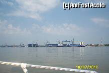 [P19] De aceasta data, in aval, spre Santierul Naval » foto by Alina53
 - 
<span class="allrVoted glyphicon glyphicon-heart hidden" id="av191621"></span>
<a class="m-l-10 hidden" id="sv191621" onclick="voting_Foto_DelVot(,191621,4457)" role="button">șterge vot <span class="glyphicon glyphicon-remove"></span></a>
<a id="v9191621" class=" c-red"  onclick="voting_Foto_SetVot(191621)" role="button"><span class="glyphicon glyphicon-heart-empty"></span> <b>LIKE</b> = Votează poza</a> <img class="hidden"  id="f191621W9" src="/imagini/loader.gif" border="0" /><span class="AjErrMes hidden" id="e191621ErM"></span>