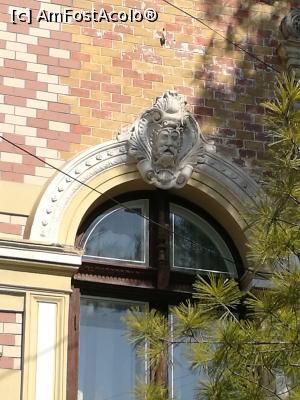 [P13] Casa Malaxa în stil Second Empire (mascarones)  » foto by crismis
 - 
<span class="allrVoted glyphicon glyphicon-heart hidden" id="av843994"></span>
<a class="m-l-10 hidden" id="sv843994" onclick="voting_Foto_DelVot(,843994,4457)" role="button">șterge vot <span class="glyphicon glyphicon-remove"></span></a>
<a id="v9843994" class=" c-red"  onclick="voting_Foto_SetVot(843994)" role="button"><span class="glyphicon glyphicon-heart-empty"></span> <b>LIKE</b> = Votează poza</a> <img class="hidden"  id="f843994W9" src="/imagini/loader.gif" border="0" /><span class="AjErrMes hidden" id="e843994ErM"></span>