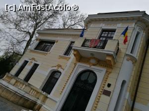 [P19] Clădirea CJ Galați, fost Consulat al Cehoslovaciei, fost Consulat al Germaniei Naziste » foto by crismis
 - 
<span class="allrVoted glyphicon glyphicon-heart hidden" id="av844000"></span>
<a class="m-l-10 hidden" id="sv844000" onclick="voting_Foto_DelVot(,844000,4457)" role="button">șterge vot <span class="glyphicon glyphicon-remove"></span></a>
<a id="v9844000" class=" c-red"  onclick="voting_Foto_SetVot(844000)" role="button"><span class="glyphicon glyphicon-heart-empty"></span> <b>LIKE</b> = Votează poza</a> <img class="hidden"  id="f844000W9" src="/imagini/loader.gif" border="0" /><span class="AjErrMes hidden" id="e844000ErM"></span>
