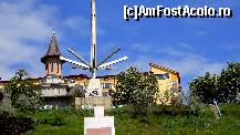 [P01] faleza galati-scluptura in metal-fructul soarelui » foto by cotoranu
 - 
<span class="allrVoted glyphicon glyphicon-heart hidden" id="av395495"></span>
<a class="m-l-10 hidden" id="sv395495" onclick="voting_Foto_DelVot(,395495,4457)" role="button">șterge vot <span class="glyphicon glyphicon-remove"></span></a>
<a id="v9395495" class=" c-red"  onclick="voting_Foto_SetVot(395495)" role="button"><span class="glyphicon glyphicon-heart-empty"></span> <b>LIKE</b> = Votează poza</a> <img class="hidden"  id="f395495W9" src="/imagini/loader.gif" border="0" /><span class="AjErrMes hidden" id="e395495ErM"></span>