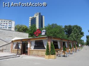 [P11] Terasă și hotel - Galați.  » foto by tata123 🔱
 - 
<span class="allrVoted glyphicon glyphicon-heart hidden" id="av864330"></span>
<a class="m-l-10 hidden" id="sv864330" onclick="voting_Foto_DelVot(,864330,4457)" role="button">șterge vot <span class="glyphicon glyphicon-remove"></span></a>
<a id="v9864330" class=" c-red"  onclick="voting_Foto_SetVot(864330)" role="button"><span class="glyphicon glyphicon-heart-empty"></span> <b>LIKE</b> = Votează poza</a> <img class="hidden"  id="f864330W9" src="/imagini/loader.gif" border="0" /><span class="AjErrMes hidden" id="e864330ErM"></span>