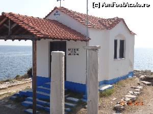 [P07] O mica bisericuta (Sfintii Apostoli) de pe marginea plajei din Limenas (pe deal)  » foto by Un Turist Roman
 - 
<span class="allrVoted glyphicon glyphicon-heart hidden" id="av522588"></span>
<a class="m-l-10 hidden" id="sv522588" onclick="voting_Foto_DelVot(,522588,4460)" role="button">șterge vot <span class="glyphicon glyphicon-remove"></span></a>
<a id="v9522588" class=" c-red"  onclick="voting_Foto_SetVot(522588)" role="button"><span class="glyphicon glyphicon-heart-empty"></span> <b>LIKE</b> = Votează poza</a> <img class="hidden"  id="f522588W9" src="/imagini/loader.gif" border="0" /><span class="AjErrMes hidden" id="e522588ErM"></span>