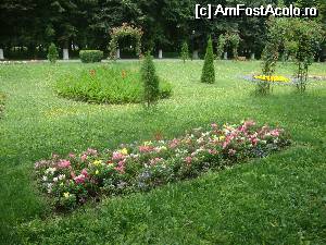 [P03] Zona centrală a parcului memorial este frumos amenajată.  » foto by Floryn81
 - 
<span class="allrVoted glyphicon glyphicon-heart hidden" id="av534663"></span>
<a class="m-l-10 hidden" id="sv534663" onclick="voting_Foto_DelVot(,534663,4463)" role="button">șterge vot <span class="glyphicon glyphicon-remove"></span></a>
<a id="v9534663" class=" c-red"  onclick="voting_Foto_SetVot(534663)" role="button"><span class="glyphicon glyphicon-heart-empty"></span> <b>LIKE</b> = Votează poza</a> <img class="hidden"  id="f534663W9" src="/imagini/loader.gif" border="0" /><span class="AjErrMes hidden" id="e534663ErM"></span>