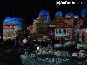 [P23] Este o poza facuta de Sf. Maria, ziua orasului, pe zidurile cetatii erau proiectate imagini ale satelor vechi bulgaresti, a fost un spectacol grandios cu o participare de cateva mii de persoane, muzica, lasere si artificii.  » foto by radu-s
 - 
<span class="allrVoted glyphicon glyphicon-heart hidden" id="av519578"></span>
<a class="m-l-10 hidden" id="sv519578" onclick="voting_Foto_DelVot(,519578,4492)" role="button">șterge vot <span class="glyphicon glyphicon-remove"></span></a>
<a id="v9519578" class=" c-red"  onclick="voting_Foto_SetVot(519578)" role="button"><span class="glyphicon glyphicon-heart-empty"></span> <b>LIKE</b> = Votează poza</a> <img class="hidden"  id="f519578W9" src="/imagini/loader.gif" border="0" /><span class="AjErrMes hidden" id="e519578ErM"></span>