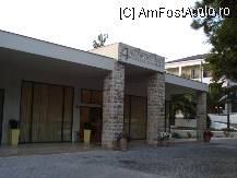 [P01] Intrarea in hotel, exteriorul era dragut. » foto by magdalena
 - 
<span class="allrVoted glyphicon glyphicon-heart hidden" id="av40313"></span>
<a class="m-l-10 hidden" id="sv40313" onclick="voting_Foto_DelVot(,40313,4512)" role="button">șterge vot <span class="glyphicon glyphicon-remove"></span></a>
<a id="v940313" class=" c-red"  onclick="voting_Foto_SetVot(40313)" role="button"><span class="glyphicon glyphicon-heart-empty"></span> <b>LIKE</b> = Votează poza</a> <img class="hidden"  id="f40313W9" src="/imagini/loader.gif" border="0" /><span class="AjErrMes hidden" id="e40313ErM"></span>