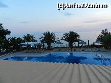 [P04] Piscina hotelului la apusul soarelui. » foto by mctudor
 - 
<span class="allrVoted glyphicon glyphicon-heart hidden" id="av332705"></span>
<a class="m-l-10 hidden" id="sv332705" onclick="voting_Foto_DelVot(,332705,4512)" role="button">șterge vot <span class="glyphicon glyphicon-remove"></span></a>
<a id="v9332705" class=" c-red"  onclick="voting_Foto_SetVot(332705)" role="button"><span class="glyphicon glyphicon-heart-empty"></span> <b>LIKE</b> = Votează poza</a> <img class="hidden"  id="f332705W9" src="/imagini/loader.gif" border="0" /><span class="AjErrMes hidden" id="e332705ErM"></span>