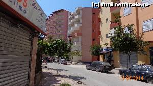 [P27] Contrastele albaneze » foto by adiminca
 - 
<span class="allrVoted glyphicon glyphicon-heart hidden" id="av517917"></span>
<a class="m-l-10 hidden" id="sv517917" onclick="voting_Foto_DelVot(,517917,4531)" role="button">șterge vot <span class="glyphicon glyphicon-remove"></span></a>
<a id="v9517917" class=" c-red"  onclick="voting_Foto_SetVot(517917)" role="button"><span class="glyphicon glyphicon-heart-empty"></span> <b>LIKE</b> = Votează poza</a> <img class="hidden"  id="f517917W9" src="/imagini/loader.gif" border="0" /><span class="AjErrMes hidden" id="e517917ErM"></span>