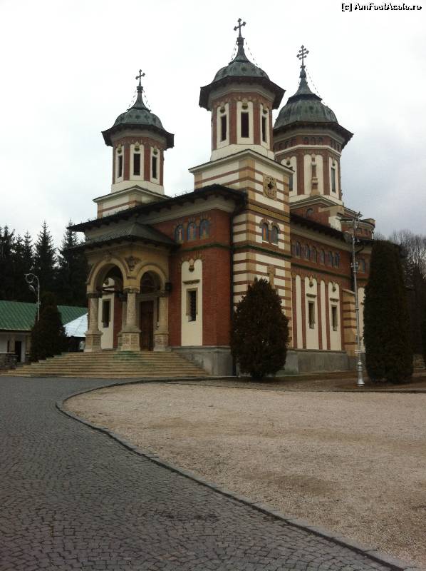 [P30] Mănăstirea Sinaia » foto by Yersinia Pestis
 - 
<span class="allrVoted glyphicon glyphicon-heart hidden" id="av603326"></span>
<a class="m-l-10 hidden" id="sv603326" onclick="voting_Foto_DelVot(,603326,4537)" role="button">șterge vot <span class="glyphicon glyphicon-remove"></span></a>
<a id="v9603326" class=" c-red"  onclick="voting_Foto_SetVot(603326)" role="button"><span class="glyphicon glyphicon-heart-empty"></span> <b>LIKE</b> = Votează poza</a> <img class="hidden"  id="f603326W9" src="/imagini/loader.gif" border="0" /><span class="AjErrMes hidden" id="e603326ErM"></span>