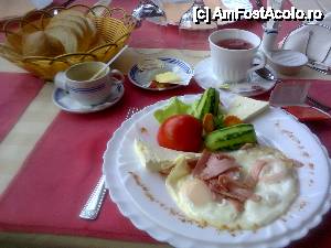 [P12] Restaurantul hotelului Margaritar, felul doi de la micul dejun » foto by dorgo
 - 
<span class="allrVoted glyphicon glyphicon-heart hidden" id="av476104"></span>
<a class="m-l-10 hidden" id="sv476104" onclick="voting_Foto_DelVot(,476104,4537)" role="button">șterge vot <span class="glyphicon glyphicon-remove"></span></a>
<a id="v9476104" class=" c-red"  onclick="voting_Foto_SetVot(476104)" role="button"><span class="glyphicon glyphicon-heart-empty"></span> <b>LIKE</b> = Votează poza</a> <img class="hidden"  id="f476104W9" src="/imagini/loader.gif" border="0" /><span class="AjErrMes hidden" id="e476104ErM"></span>