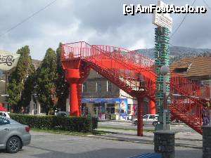 [P17] Langa una din pasarelele din centru, se afla hotelul si restaurantul Caraiman » foto by dorgo
 - 
<span class="allrVoted glyphicon glyphicon-heart hidden" id="av476109"></span>
<a class="m-l-10 hidden" id="sv476109" onclick="voting_Foto_DelVot(,476109,4537)" role="button">șterge vot <span class="glyphicon glyphicon-remove"></span></a>
<a id="v9476109" class=" c-red"  onclick="voting_Foto_SetVot(476109)" role="button"><span class="glyphicon glyphicon-heart-empty"></span> <b>LIKE</b> = Votează poza</a> <img class="hidden"  id="f476109W9" src="/imagini/loader.gif" border="0" /><span class="AjErrMes hidden" id="e476109ErM"></span>