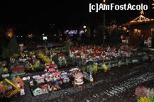 [P01] Piata de Craciun - Stuttgarter Weihnachtsmarkt  / Mini oraselul lui Mos Craciun, pe aici copii se puteau plimba cu trenuletul 2E » foto by iriss27
 - 
<span class="allrVoted glyphicon glyphicon-heart hidden" id="av184822"></span>
<a class="m-l-10 hidden" id="sv184822" onclick="voting_Foto_DelVot(,184822,4539)" role="button">șterge vot <span class="glyphicon glyphicon-remove"></span></a>
<a id="v9184822" class=" c-red"  onclick="voting_Foto_SetVot(184822)" role="button"><span class="glyphicon glyphicon-heart-empty"></span> <b>LIKE</b> = Votează poza</a> <img class="hidden"  id="f184822W9" src="/imagini/loader.gif" border="0" /><span class="AjErrMes hidden" id="e184822ErM"></span>