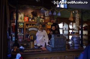 [P12] magazinul de cadouri, decorat cu teme specifice parcului » foto by osna
 - 
<span class="allrVoted glyphicon glyphicon-heart hidden" id="av551651"></span>
<a class="m-l-10 hidden" id="sv551651" onclick="voting_Foto_DelVot(,551651,4539)" role="button">șterge vot <span class="glyphicon glyphicon-remove"></span></a>
<a id="v9551651" class=" c-red"  onclick="voting_Foto_SetVot(551651)" role="button"><span class="glyphicon glyphicon-heart-empty"></span> <b>LIKE</b> = Votează poza</a> <img class="hidden"  id="f551651W9" src="/imagini/loader.gif" border="0" /><span class="AjErrMes hidden" id="e551651ErM"></span>