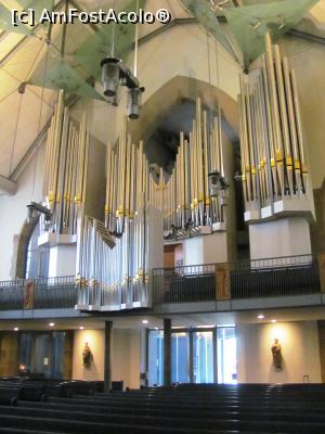 [P27] Stiftskirche. Interior » foto by Radu Tudoran
 - 
<span class="allrVoted glyphicon glyphicon-heart hidden" id="av803052"></span>
<a class="m-l-10 hidden" id="sv803052" onclick="voting_Foto_DelVot(,803052,4539)" role="button">șterge vot <span class="glyphicon glyphicon-remove"></span></a>
<a id="v9803052" class=" c-red"  onclick="voting_Foto_SetVot(803052)" role="button"><span class="glyphicon glyphicon-heart-empty"></span> <b>LIKE</b> = Votează poza</a> <img class="hidden"  id="f803052W9" src="/imagini/loader.gif" border="0" /><span class="AjErrMes hidden" id="e803052ErM"></span>
