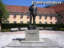 [P18] Statuia lui Daniel Swarovski din Wattens » foto by BOGDAN DSN
 - 
<span class="allrVoted glyphicon glyphicon-heart hidden" id="av61444"></span>
<a class="m-l-10 hidden" id="sv61444" onclick="voting_Foto_DelVot(,61444,4541)" role="button">șterge vot <span class="glyphicon glyphicon-remove"></span></a>
<a id="v961444" class=" c-red"  onclick="voting_Foto_SetVot(61444)" role="button"><span class="glyphicon glyphicon-heart-empty"></span> <b>LIKE</b> = Votează poza</a> <img class="hidden"  id="f61444W9" src="/imagini/loader.gif" border="0" /><span class="AjErrMes hidden" id="e61444ErM"></span>
