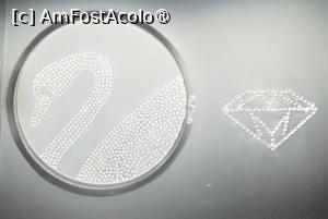 [P09] Cel mai mic cristal din lume, cu 17 fatete si doar 0,7 milimetri, pe care il privesti prin lentile care maresc foarte mult imaginea. » foto by geani anto
 - 
<span class="allrVoted glyphicon glyphicon-heart hidden" id="av1420465"></span>
<a class="m-l-10 hidden" id="sv1420465" onclick="voting_Foto_DelVot(,1420465,4541)" role="button">șterge vot <span class="glyphicon glyphicon-remove"></span></a>
<a id="v91420465" class=" c-red"  onclick="voting_Foto_SetVot(1420465)" role="button"><span class="glyphicon glyphicon-heart-empty"></span> <b>LIKE</b> = Votează poza</a> <img class="hidden"  id="f1420465W9" src="/imagini/loader.gif" border="0" /><span class="AjErrMes hidden" id="e1420465ErM"></span>