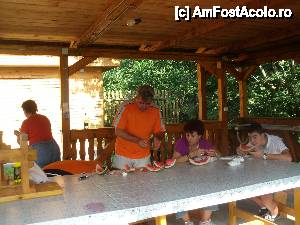 [P17] ... o pauza de pepeni...  » foto by marocanu21
 - 
<span class="allrVoted glyphicon glyphicon-heart hidden" id="av393383"></span>
<a class="m-l-10 hidden" id="sv393383" onclick="voting_Foto_DelVot(,393383,4543)" role="button">șterge vot <span class="glyphicon glyphicon-remove"></span></a>
<a id="v9393383" class=" c-red"  onclick="voting_Foto_SetVot(393383)" role="button"><span class="glyphicon glyphicon-heart-empty"></span> <b>LIKE</b> = Votează poza</a> <img class="hidden"  id="f393383W9" src="/imagini/loader.gif" border="0" /><span class="AjErrMes hidden" id="e393383ErM"></span>