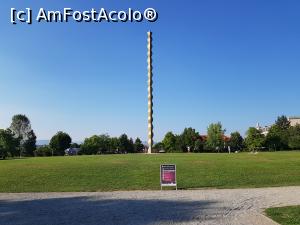 [P04] Coloana fără Sfârșit are înălțimea de 29,35 metri. » foto by Floryn81
 - 
<span class="allrVoted glyphicon glyphicon-heart hidden" id="av1134722"></span>
<a class="m-l-10 hidden" id="sv1134722" onclick="voting_Foto_DelVot(,1134722,4551)" role="button">șterge vot <span class="glyphicon glyphicon-remove"></span></a>
<a id="v91134722" class=" c-red"  onclick="voting_Foto_SetVot(1134722)" role="button"><span class="glyphicon glyphicon-heart-empty"></span> <b>LIKE</b> = Votează poza</a> <img class="hidden"  id="f1134722W9" src="/imagini/loader.gif" border="0" /><span class="AjErrMes hidden" id="e1134722ErM"></span>