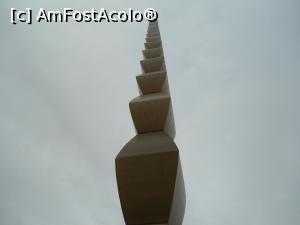 [P18] Tg, Jiu. „Coloana fără Sfârșit”, opera marelui Brâncuși. » foto by mihaelavoicu
 - 
<span class="allrVoted glyphicon glyphicon-heart hidden" id="av1217146"></span>
<a class="m-l-10 hidden" id="sv1217146" onclick="voting_Foto_DelVot(,1217146,4551)" role="button">șterge vot <span class="glyphicon glyphicon-remove"></span></a>
<a id="v91217146" class=" c-red"  onclick="voting_Foto_SetVot(1217146)" role="button"><span class="glyphicon glyphicon-heart-empty"></span> <b>LIKE</b> = Votează poza</a> <img class="hidden"  id="f1217146W9" src="/imagini/loader.gif" border="0" /><span class="AjErrMes hidden" id="e1217146ErM"></span>