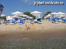 [P08] Plaja la ora 9 ; putina lume .... parca era numai a noastra ; fara sa vreau mi-am adus aminte ca am dat spaga sa am in eforie nord un sezlong mai in fata , ca primele erau arvunite de niste babe. » foto by mirelutza
 - 
<span class="allrVoted glyphicon glyphicon-heart hidden" id="av42186"></span>
<a class="m-l-10 hidden" id="sv42186" onclick="voting_Foto_DelVot(,42186,4590)" role="button">șterge vot <span class="glyphicon glyphicon-remove"></span></a>
<a id="v942186" class=" c-red"  onclick="voting_Foto_SetVot(42186)" role="button"><span class="glyphicon glyphicon-heart-empty"></span> <b>LIKE</b> = Votează poza</a> <img class="hidden"  id="f42186W9" src="/imagini/loader.gif" border="0" /><span class="AjErrMes hidden" id="e42186ErM"></span>