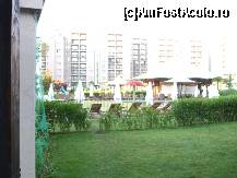 [P16] spatiile verzi imense din jurul piscinei de la Hotel Barcello Royal » foto by valimi
 - 
<span class="allrVoted glyphicon glyphicon-heart hidden" id="av145127"></span>
<a class="m-l-10 hidden" id="sv145127" onclick="voting_Foto_DelVot(,145127,4590)" role="button">șterge vot <span class="glyphicon glyphicon-remove"></span></a>
<a id="v9145127" class=" c-red"  onclick="voting_Foto_SetVot(145127)" role="button"><span class="glyphicon glyphicon-heart-empty"></span> <b>LIKE</b> = Votează poza</a> <img class="hidden"  id="f145127W9" src="/imagini/loader.gif" border="0" /><span class="AjErrMes hidden" id="e145127ErM"></span>