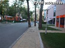 [P16] stradutele curate dintre hoteluri, era pustiu pentru ca era 7 dimineata » foto by valimi
 - 
<span class="allrVoted glyphicon glyphicon-heart hidden" id="av56376"></span>
<a class="m-l-10 hidden" id="sv56376" onclick="voting_Foto_DelVot(,56376,4590)" role="button">șterge vot <span class="glyphicon glyphicon-remove"></span></a>
<a id="v956376" class=" c-red"  onclick="voting_Foto_SetVot(56376)" role="button"><span class="glyphicon glyphicon-heart-empty"></span> <b>LIKE</b> = Votează poza</a> <img class="hidden"  id="f56376W9" src="/imagini/loader.gif" border="0" /><span class="AjErrMes hidden" id="e56376ErM"></span>