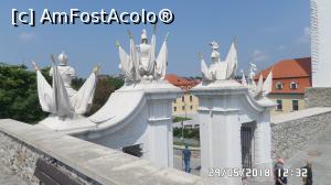 [P07] Castelul Bratislava » foto by ungureanica
 - 
<span class="allrVoted glyphicon glyphicon-heart hidden" id="av980758"></span>
<a class="m-l-10 hidden" id="sv980758" onclick="voting_Foto_DelVot(,980758,4596)" role="button">șterge vot <span class="glyphicon glyphicon-remove"></span></a>
<a id="v9980758" class=" c-red"  onclick="voting_Foto_SetVot(980758)" role="button"><span class="glyphicon glyphicon-heart-empty"></span> <b>LIKE</b> = Votează poza</a> <img class="hidden"  id="f980758W9" src="/imagini/loader.gif" border="0" /><span class="AjErrMes hidden" id="e980758ErM"></span>