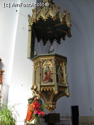 [P16] Amvon din lemn de tei - Basilica Minor Cacica.  » foto by tata123 🔱
 - 
<span class="allrVoted glyphicon glyphicon-heart hidden" id="av720188"></span>
<a class="m-l-10 hidden" id="sv720188" onclick="voting_Foto_DelVot(,720188,4601)" role="button">șterge vot <span class="glyphicon glyphicon-remove"></span></a>
<a id="v9720188" class=" c-red"  onclick="voting_Foto_SetVot(720188)" role="button"><span class="glyphicon glyphicon-heart-empty"></span> <b>LIKE</b> = Votează poza</a> <img class="hidden"  id="f720188W9" src="/imagini/loader.gif" border="0" /><span class="AjErrMes hidden" id="e720188ErM"></span>