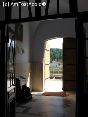 [P20] Vedere spre salină din interiorul Basilicii Minor Cacica.  » foto by tata123 🔱
 - 
<span class="allrVoted glyphicon glyphicon-heart hidden" id="av720192"></span>
<a class="m-l-10 hidden" id="sv720192" onclick="voting_Foto_DelVot(,720192,4601)" role="button">șterge vot <span class="glyphicon glyphicon-remove"></span></a>
<a id="v9720192" class=" c-red"  onclick="voting_Foto_SetVot(720192)" role="button"><span class="glyphicon glyphicon-heart-empty"></span> <b>LIKE</b> = Votează poza</a> <img class="hidden"  id="f720192W9" src="/imagini/loader.gif" border="0" /><span class="AjErrMes hidden" id="e720192ErM"></span>