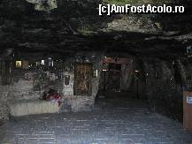 [P39] interiorul pesterii si lavita de piatra pe care se presupune ca se odihnea sfantul » foto by nicoletass
 - 
<span class="allrVoted glyphicon glyphicon-heart hidden" id="av198681"></span>
<a class="m-l-10 hidden" id="sv198681" onclick="voting_Foto_DelVot(,198681,4623)" role="button">șterge vot <span class="glyphicon glyphicon-remove"></span></a>
<a id="v9198681" class=" c-red"  onclick="voting_Foto_SetVot(198681)" role="button"><span class="glyphicon glyphicon-heart-empty"></span> <b>LIKE</b> = Votează poza</a> <img class="hidden"  id="f198681W9" src="/imagini/loader.gif" border="0" /><span class="AjErrMes hidden" id="e198681ErM"></span>
