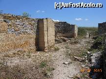 [P22] Halmyris - La intrarea în cetate zidurile au fost parţial reconstruite.  » foto by iulianic
 - 
<span class="allrVoted glyphicon glyphicon-heart hidden" id="av422219"></span>
<a class="m-l-10 hidden" id="sv422219" onclick="voting_Foto_DelVot(,422219,4623)" role="button">șterge vot <span class="glyphicon glyphicon-remove"></span></a>
<a id="v9422219" class=" c-red"  onclick="voting_Foto_SetVot(422219)" role="button"><span class="glyphicon glyphicon-heart-empty"></span> <b>LIKE</b> = Votează poza</a> <img class="hidden"  id="f422219W9" src="/imagini/loader.gif" border="0" /><span class="AjErrMes hidden" id="e422219ErM"></span>