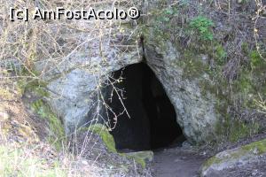 [P33] Rezervația Gura Dobrogei, jud. Constanța, Peștera Liliecilor, Intrarea Principală, nu prea mare » foto by mprofeanu
 - 
<span class="allrVoted glyphicon glyphicon-heart hidden" id="av1230110"></span>
<a class="m-l-10 hidden" id="sv1230110" onclick="voting_Foto_DelVot(,1230110,4623)" role="button">șterge vot <span class="glyphicon glyphicon-remove"></span></a>
<a id="v91230110" class=" c-red"  onclick="voting_Foto_SetVot(1230110)" role="button"><span class="glyphicon glyphicon-heart-empty"></span> <b>LIKE</b> = Votează poza</a> <img class="hidden"  id="f1230110W9" src="/imagini/loader.gif" border="0" /><span class="AjErrMes hidden" id="e1230110ErM"></span>