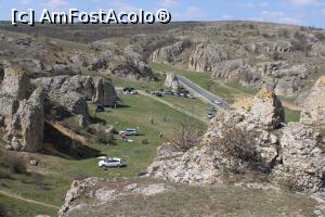 [P06] Cheile Dobrogei, jud. Constanța, Mulțime de stânci, oameni și mașini, stânci permanent, oameni și mașini în acea zi de sâmbătă primăvăratică » foto by mprofeanu
 - 
<span class="allrVoted glyphicon glyphicon-heart hidden" id="av1232042"></span>
<a class="m-l-10 hidden" id="sv1232042" onclick="voting_Foto_DelVot(,1232042,4623)" role="button">șterge vot <span class="glyphicon glyphicon-remove"></span></a>
<a id="v91232042" class=" c-red"  onclick="voting_Foto_SetVot(1232042)" role="button"><span class="glyphicon glyphicon-heart-empty"></span> <b>LIKE</b> = Votează poza</a> <img class="hidden"  id="f1232042W9" src="/imagini/loader.gif" border="0" /><span class="AjErrMes hidden" id="e1232042ErM"></span>