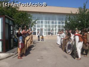 [P02] la Muzeul Histria am fost intampinati de dacii si romanii de la Danais » foto by adinut
 - 
<span class="allrVoted glyphicon glyphicon-heart hidden" id="av868858"></span>
<a class="m-l-10 hidden" id="sv868858" onclick="voting_Foto_DelVot(,868858,4623)" role="button">șterge vot <span class="glyphicon glyphicon-remove"></span></a>
<a id="v9868858" class=" c-red"  onclick="voting_Foto_SetVot(868858)" role="button"><span class="glyphicon glyphicon-heart-empty"></span> <b>LIKE</b> = Votează poza</a> <img class="hidden"  id="f868858W9" src="/imagini/loader.gif" border="0" /><span class="AjErrMes hidden" id="e868858ErM"></span>