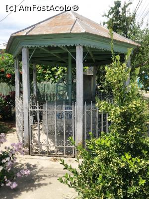 [P16] Fântână (cu apă nepotabilă) în Jurilovka » foto by AZE
 - 
<span class="allrVoted glyphicon glyphicon-heart hidden" id="av1240165"></span>
<a class="m-l-10 hidden" id="sv1240165" onclick="voting_Foto_DelVot(,1240165,4623)" role="button">șterge vot <span class="glyphicon glyphicon-remove"></span></a>
<a id="v91240165" class=" c-red"  onclick="voting_Foto_SetVot(1240165)" role="button"><span class="glyphicon glyphicon-heart-empty"></span> <b>LIKE</b> = Votează poza</a> <img class="hidden"  id="f1240165W9" src="/imagini/loader.gif" border="0" /><span class="AjErrMes hidden" id="e1240165ErM"></span>