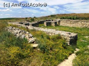 [P02] Bazilica din Cetatea Argamum » foto by AZE
 - 
<span class="allrVoted glyphicon glyphicon-heart hidden" id="av1240151"></span>
<a class="m-l-10 hidden" id="sv1240151" onclick="voting_Foto_DelVot(,1240151,4623)" role="button">șterge vot <span class="glyphicon glyphicon-remove"></span></a>
<a id="v91240151" class=" c-red"  onclick="voting_Foto_SetVot(1240151)" role="button"><span class="glyphicon glyphicon-heart-empty"></span> <b>LIKE</b> = Votează poza</a> <img class="hidden"  id="f1240151W9" src="/imagini/loader.gif" border="0" /><span class="AjErrMes hidden" id="e1240151ErM"></span>