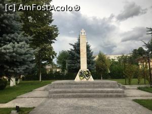 [P08] Monumentul Eroilor din primul război mondial » foto by AZE
 - 
<span class="allrVoted glyphicon glyphicon-heart hidden" id="av1337752"></span>
<a class="m-l-10 hidden" id="sv1337752" onclick="voting_Foto_DelVot(,1337752,4623)" role="button">șterge vot <span class="glyphicon glyphicon-remove"></span></a>
<a id="v91337752" class=" c-red"  onclick="voting_Foto_SetVot(1337752)" role="button"><span class="glyphicon glyphicon-heart-empty"></span> <b>LIKE</b> = Votează poza</a> <img class="hidden"  id="f1337752W9" src="/imagini/loader.gif" border="0" /><span class="AjErrMes hidden" id="e1337752ErM"></span>