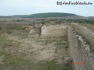 [P52] Cetatea Ibida (sau ce a mai rămas nevandalizat)  » foto by crismis
 - 
<span class="allrVoted glyphicon glyphicon-heart hidden" id="av604272"></span>
<a class="m-l-10 hidden" id="sv604272" onclick="voting_Foto_DelVot(,604272,4623)" role="button">șterge vot <span class="glyphicon glyphicon-remove"></span></a>
<a id="v9604272" class=" c-red"  onclick="voting_Foto_SetVot(604272)" role="button"><span class="glyphicon glyphicon-heart-empty"></span> <b>LIKE</b> = Votează poza</a> <img class="hidden"  id="f604272W9" src="/imagini/loader.gif" border="0" /><span class="AjErrMes hidden" id="e604272ErM"></span>