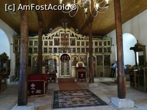[P10] Biserica îngropată din Istria; interior » foto by crismis
 - 
<span class="allrVoted glyphicon glyphicon-heart hidden" id="av941921"></span>
<a class="m-l-10 hidden" id="sv941921" onclick="voting_Foto_DelVot(,941921,4623)" role="button">șterge vot <span class="glyphicon glyphicon-remove"></span></a>
<a id="v9941921" class=" c-red"  onclick="voting_Foto_SetVot(941921)" role="button"><span class="glyphicon glyphicon-heart-empty"></span> <b>LIKE</b> = Votează poza</a> <img class="hidden"  id="f941921W9" src="/imagini/loader.gif" border="0" /><span class="AjErrMes hidden" id="e941921ErM"></span>
