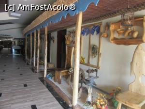 [P32] Intrarea în restaurantul Puflene Resort » foto by Michi
 - 
<span class="allrVoted glyphicon glyphicon-heart hidden" id="av750249"></span>
<a class="m-l-10 hidden" id="sv750249" onclick="voting_Foto_DelVot(,750249,4623)" role="button">șterge vot <span class="glyphicon glyphicon-remove"></span></a>
<a id="v9750249" class=" c-red"  onclick="voting_Foto_SetVot(750249)" role="button"><span class="glyphicon glyphicon-heart-empty"></span> <b>LIKE</b> = Votează poza</a> <img class="hidden"  id="f750249W9" src="/imagini/loader.gif" border="0" /><span class="AjErrMes hidden" id="e750249ErM"></span>