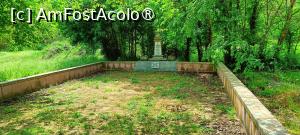 [P04] Monument comemorativ dedicat prizonierilor de război din lagărul Ciucurova. » foto by tata123 🔱
 - 
<span class="allrVoted glyphicon glyphicon-heart hidden" id="av1530507"></span>
<a class="m-l-10 hidden" id="sv1530507" onclick="voting_Foto_DelVot(,1530507,4623)" role="button">șterge vot <span class="glyphicon glyphicon-remove"></span></a>
<a id="v91530507" class=" c-red"  onclick="voting_Foto_SetVot(1530507)" role="button"><span class="glyphicon glyphicon-heart-empty"></span> <b>LIKE</b> = Votează poza</a> <img class="hidden"  id="f1530507W9" src="/imagini/loader.gif" border="0" /><span class="AjErrMes hidden" id="e1530507ErM"></span>